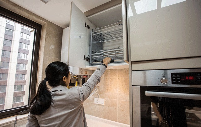 舒适度|厨房不会装请不要乱装,参考这8处实用设计,让厨房越用越顺心