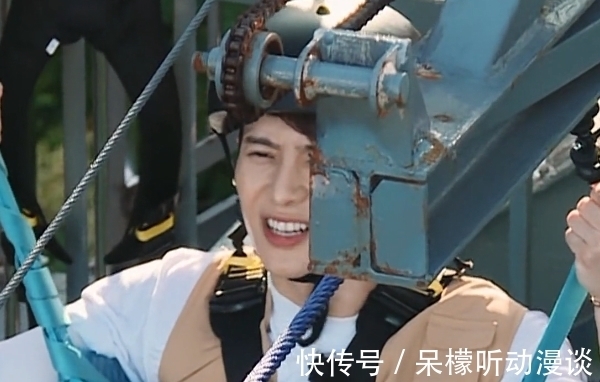 偶像練習生|《偶練》結束4年,蔡徐坤對王嘉爾稱呼都變了,忘了對前輩的尊重