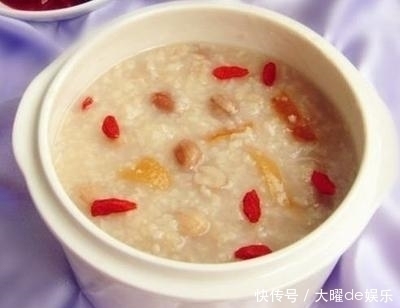 小米|八十六岁中医看上去像四十岁,他说自己爱吃3碗饭,从来不做1件事