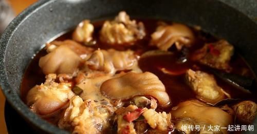 入味|炖猪蹄怎样能上色，只要加了这“三样”，猪蹄红润脱骨，软烂入味