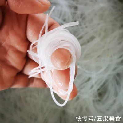 美人水|粉丝什锦蒸丝瓜这样做也太好吃了，每天下饭都靠它