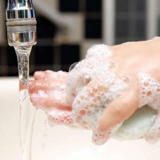 血糖|用血糖仪测血糖,洗不洗手测出的结果差多少?用酒精擦呢?