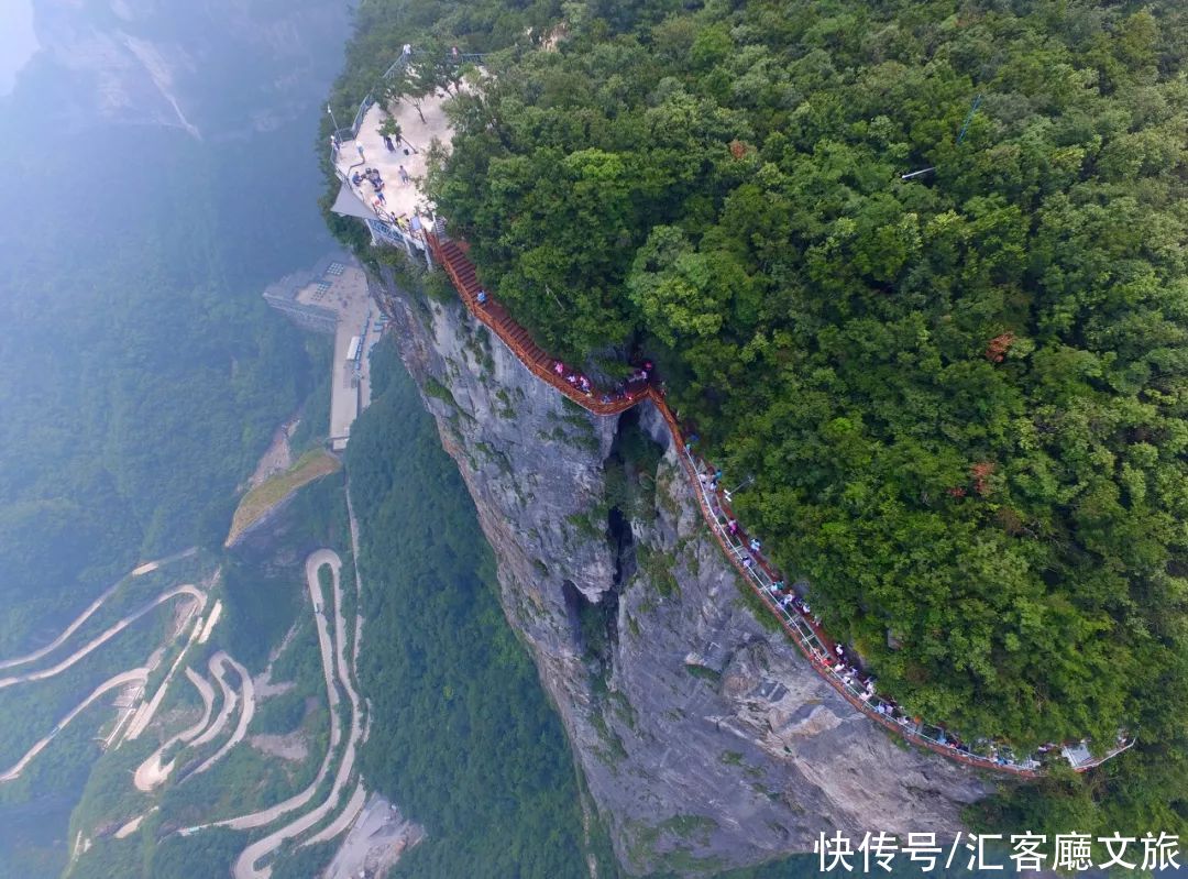 10条惊险绝美的公路，穿山跨湖、盘山迷宫、腾云驾雾