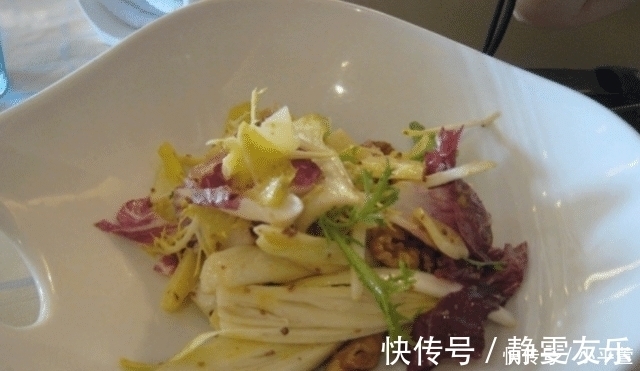 告知删除|农民种植“见不得光”的蔬菜，在欧洲很火，价格贵但味道不如白菜