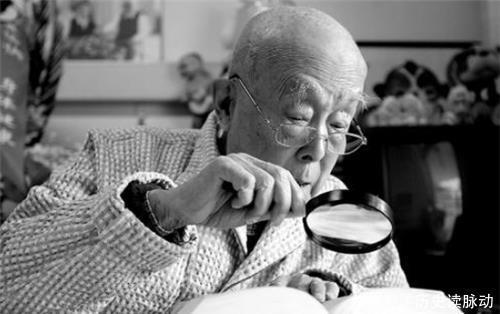 一生多病多灾的季羡林,却健康活到98岁,秘诀是“三不”养生之道
