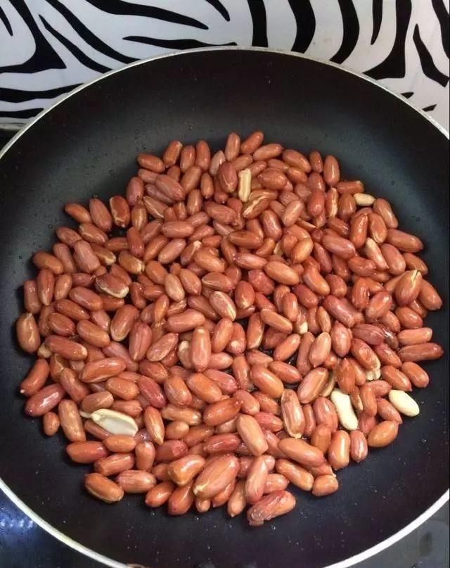 花生米|炒花生米,万万别直接下锅,多加这1步,香脆入味,放30天没事