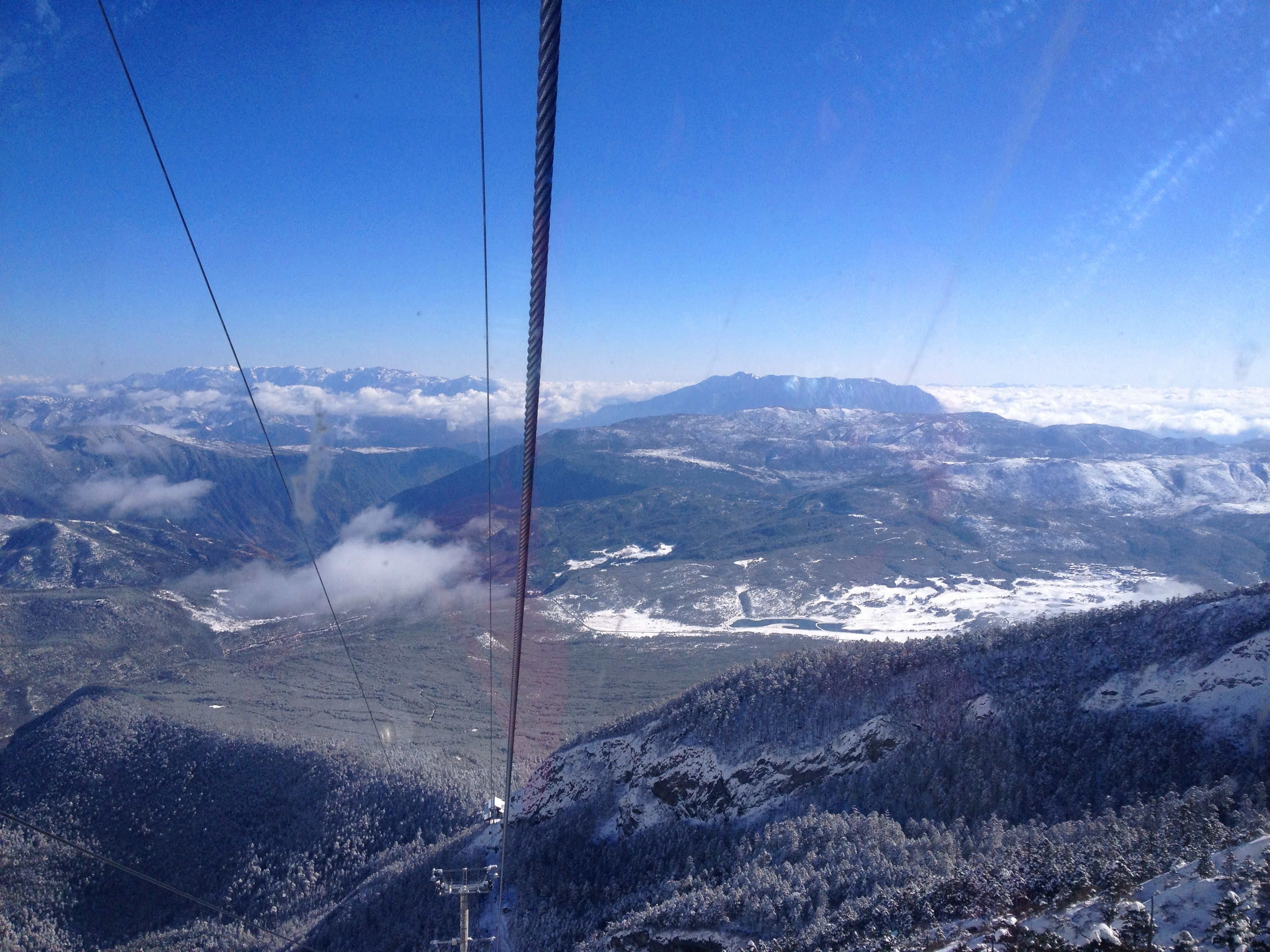 玉龙雪山，好似浑然天成的风景画