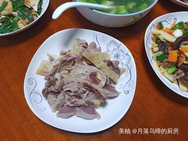 15分钟搞定7个菜，1个冷盘6个热菜，味道挺好，网友：就这？