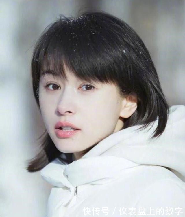 下巴 发型师透露女生有这3个“特点”，不要留黑长直，剪短发更年轻！