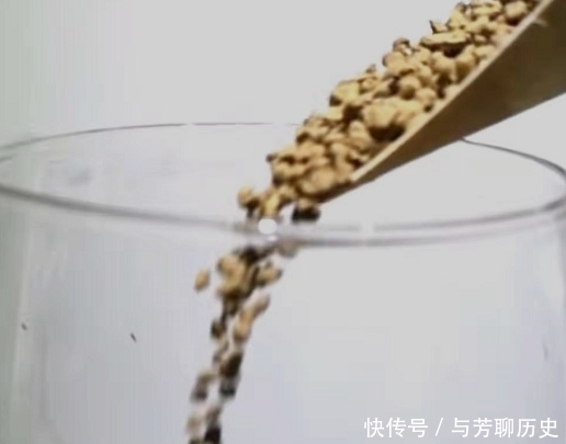 艺术生用水杯做“风景”,本以为是在“胡诌”,结果:这审美爱了!