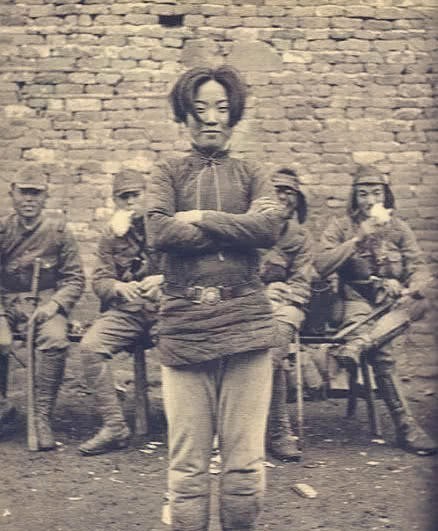 刺刀|镜头下真实的日本鬼子,把百姓抓来练刺刀,图9令鬼子崩溃的两个“铁疙瘩”