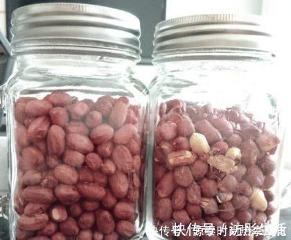 花生米不用炒，用盐水泡一泡，比炒的好吃，鲜香酥脆，越吃越过瘾