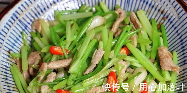 秋天胃口不好，别再点外卖了！给家人做这菜，解馋开胃，别错过了！