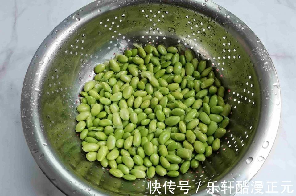 秋天少吃牛羊肉多吃它,才8元一斤,炖上一锅滋补又馋人,太香了