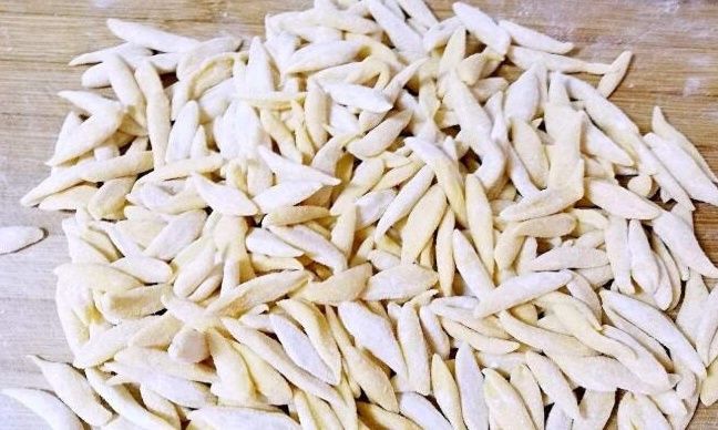 食用盐|秋天,饺子面条靠边站,给家人做此面食,汤鲜美味还筋道,太香了