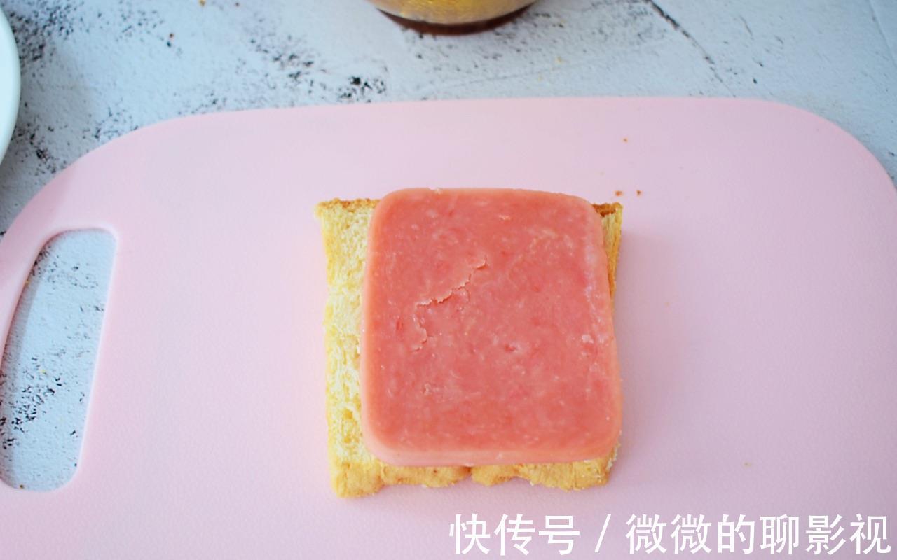 吐司片|香浓可口的火腿蛋三明治,营养满满,制作简单