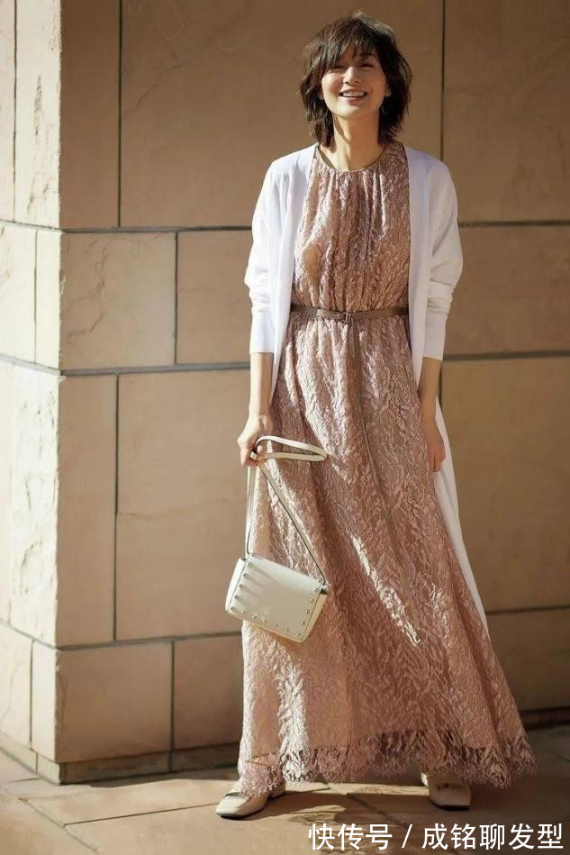 蕾丝|52岁的福冈佳子,是我见过最会穿的女人,知性的气质优雅到骨子里