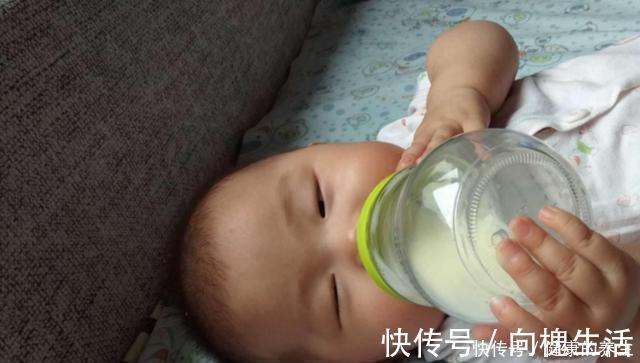 宝宝|冲奶粉的几种错误方式，宝宝越吃身体越差，中了的家长赶紧改