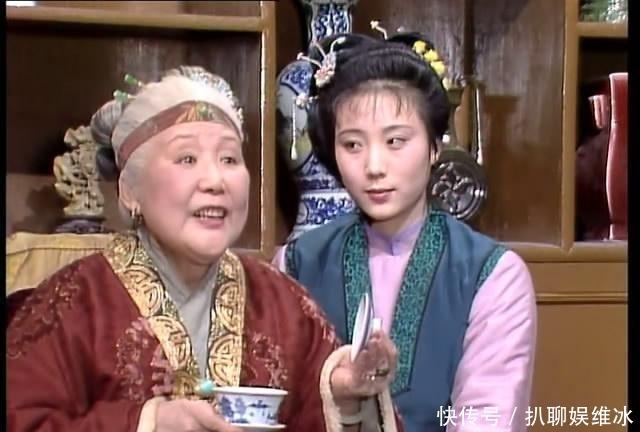 《红楼梦》里世代为奴出身的鸳鸯地位如何 看她的朋友圈就明白了