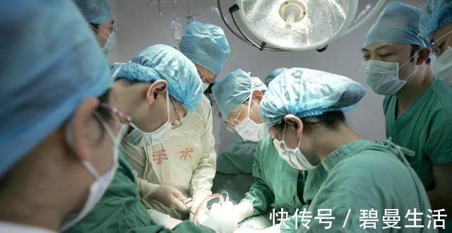 红叶|内科医生热水里撒一把,连喝1月,血糖降了,跟糖尿病“再见”