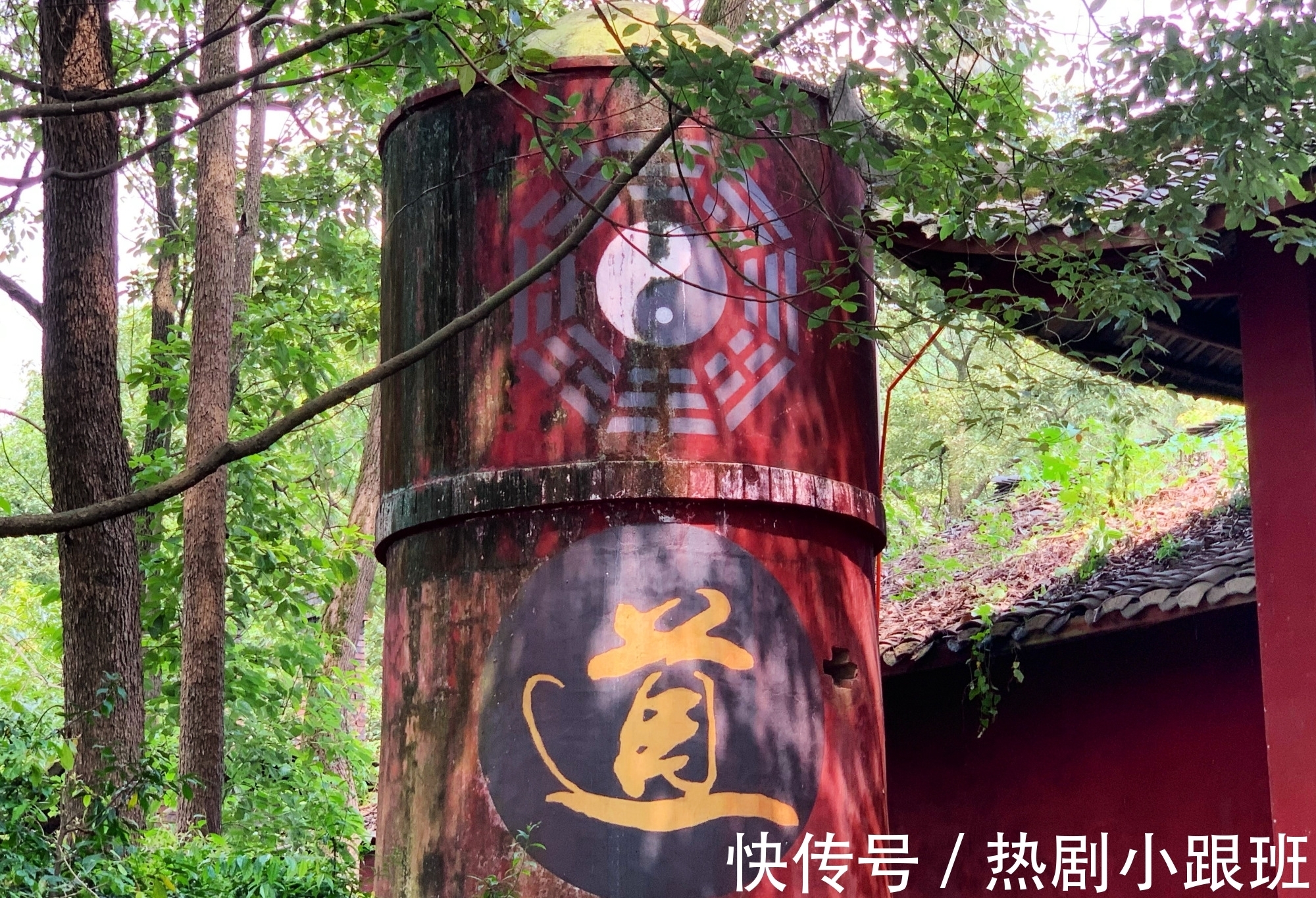 夹江#二郎神的祖庭竟在四川夹江,供奉了三个二郎神,他的原型究竟是谁