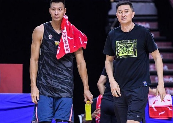 杜锋|广东宏远热身赛!汤杰携手易建联,杜锋打造新组合