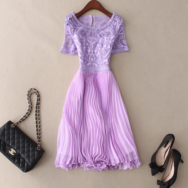 小蛮腰|一件旗袍裙,一个心情,一个婀娜多姿的身段,一种名门望族的气质