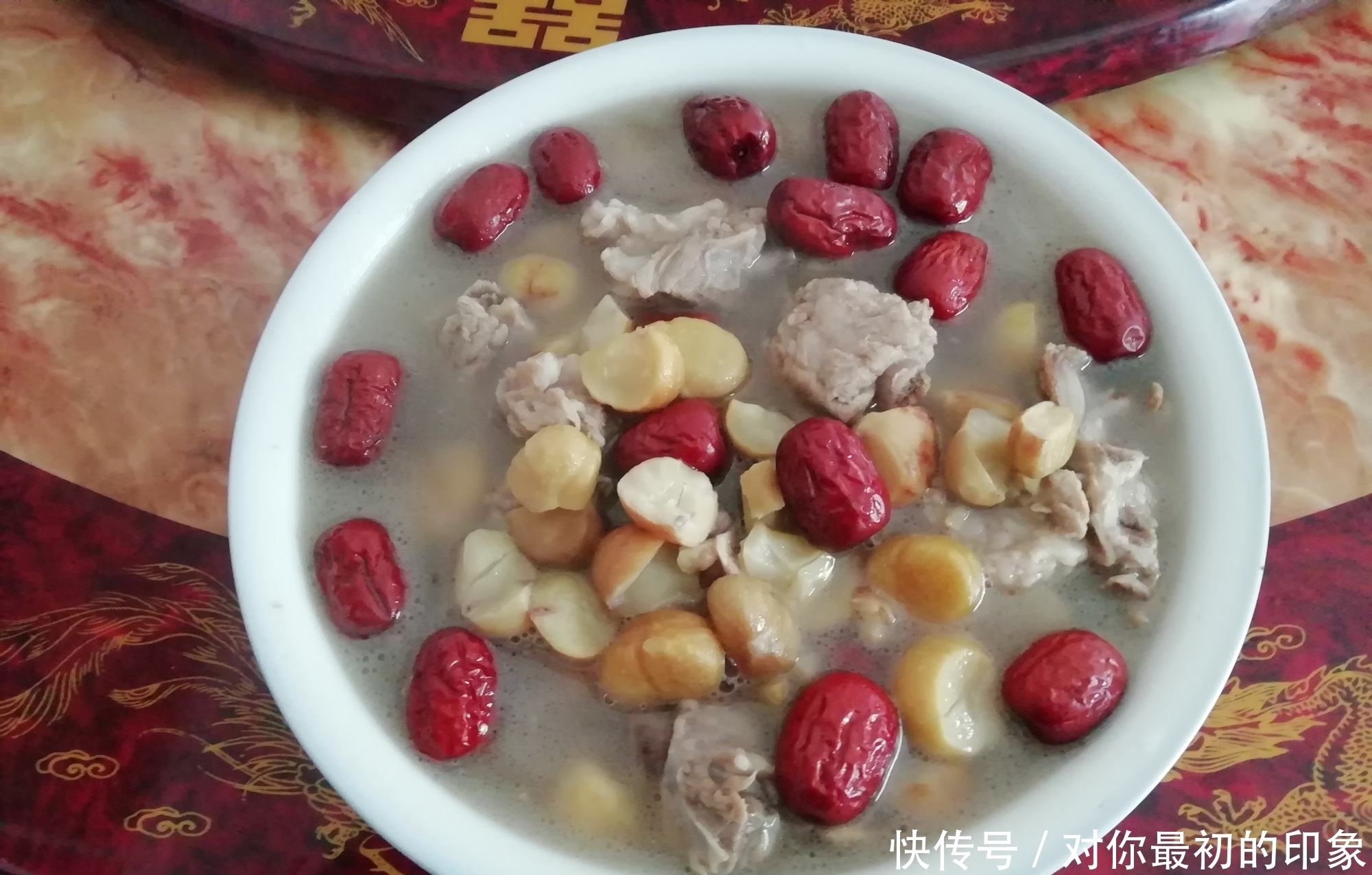 江西母子三人的午餐,在朋友圈火了,好吃接地气,不需要假精致