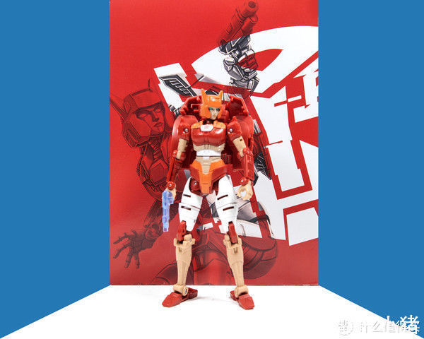 bet擎天柱的一生挚爱：变形金刚网飞限定 塞伯坦之战艾丽塔