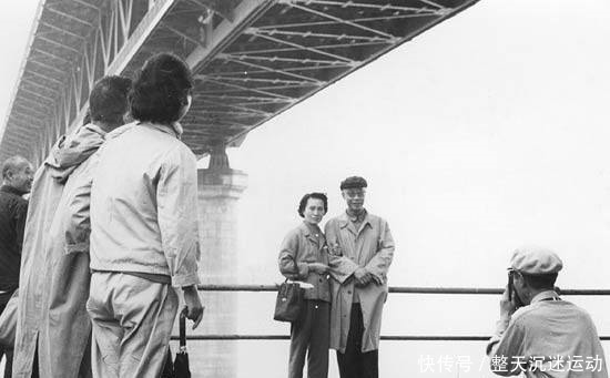 末代皇帝|溥仪因一幅画和专家争执,专家坚持自己没错,溥仪那是我爹