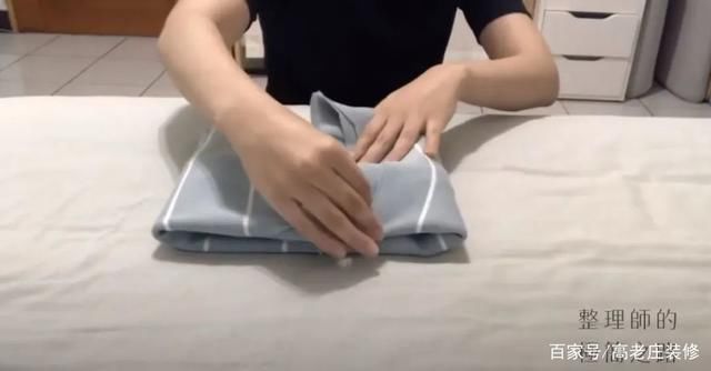 衣柜|折好衣服，是收纳第一步!小姐姐手把手靠这招，教你衣柜再放50件