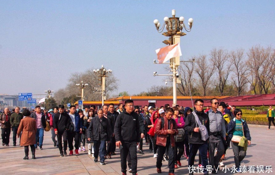 游客一起|为什么到了吃饭的时候，导游们就会偷偷离开？很多人都误解了