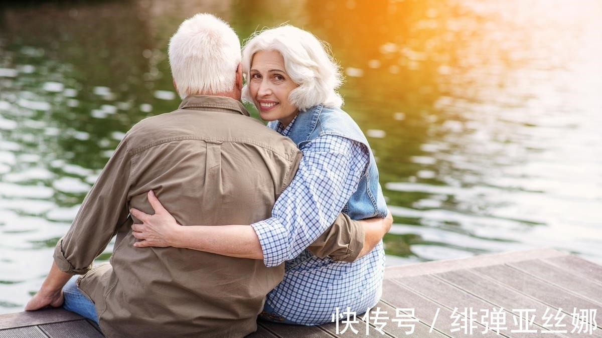 e20|姑娘招上门女婿,坚持生二胎后跟老公姓,老公带着家人回自己家住