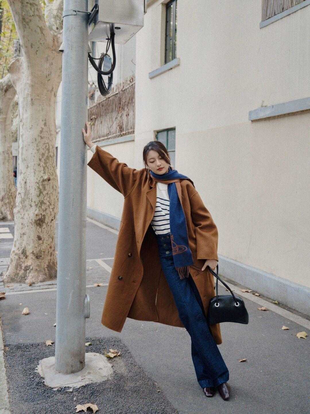 小姐姐|女生如何拥有大长腿?试一试“牛仔裤”这样穿,不仅显瘦还百搭