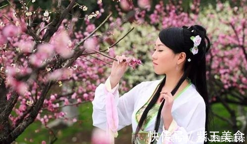 千门万户曈曈日!等闲识得东风面,万紫千红总是春。千古名诗12句请你来评