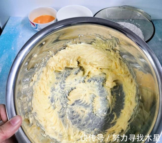 原味曲奇饼干,酥脆香甜,自己吃送人都不错!