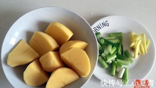 发酵|天一热, 全家就都馋这道菜, 做好后连饭都省了, 一大锅吃的特干净