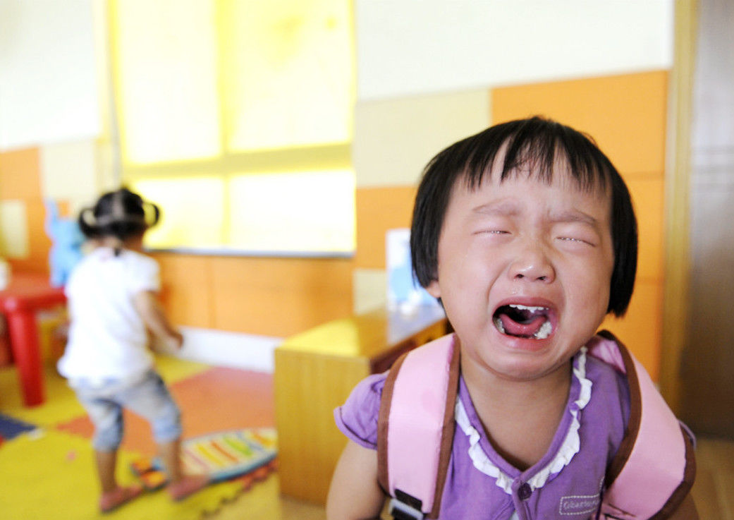 孩子|孩子3岁就得送幼儿园？育儿专家建议：父母送错了，娃会遭罪的