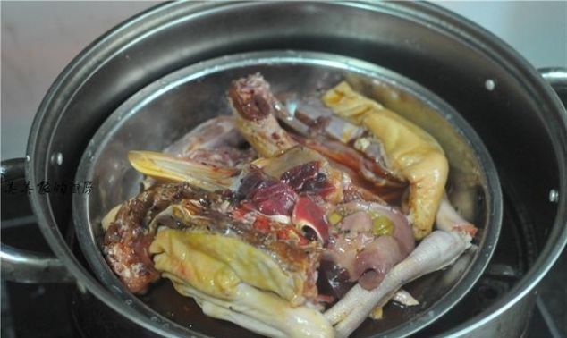 孩子馋肉了,给他做个香酥鸭,做法超级简单,酥而不腻满口香