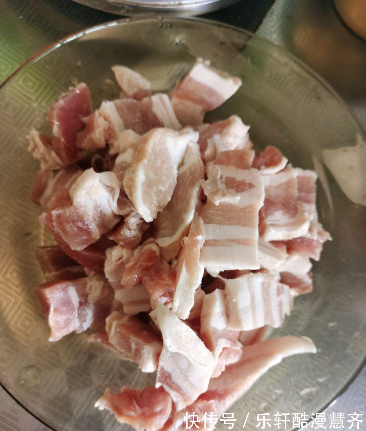 家常版美味肉肉粉蒸五花肉，浓香味美，肉质浓郁，软糯无敌