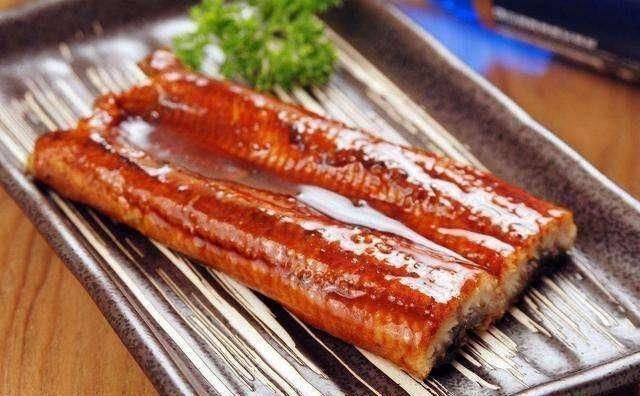 被日本人称为“水中人参”,一生只繁殖一次,上百元一斤也不愁卖