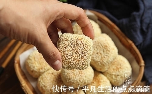 芝麻|这早餐我家隔三差五就吃，不用烤箱，不用1滴水，比包子馒头好吃