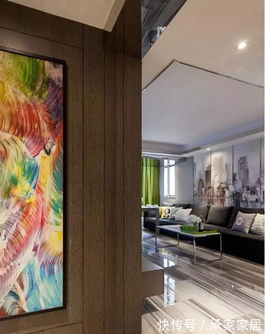 小偷|城里人真会玩,装个隐形门连小偷都找不到在哪,都被急哭了!