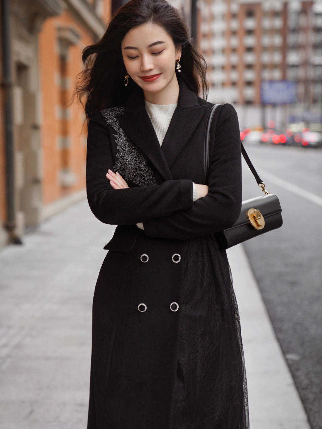 外套 精致女人选外套,必入这“三款”,简约优雅又有气质,谁穿谁美