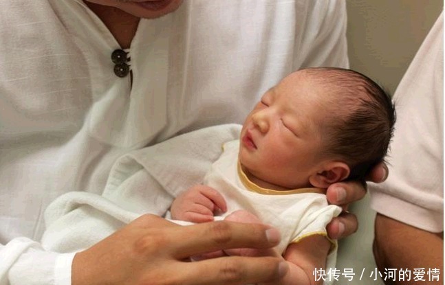 分娩后|女人生完孩子后，在几点上有很大的变化，怎么藏都藏不住