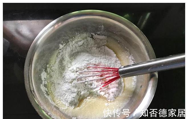 鸡蛋|糯米粉还能这样吃，加个鸡蛋搅一搅，香酥软糯，一口一个太香了