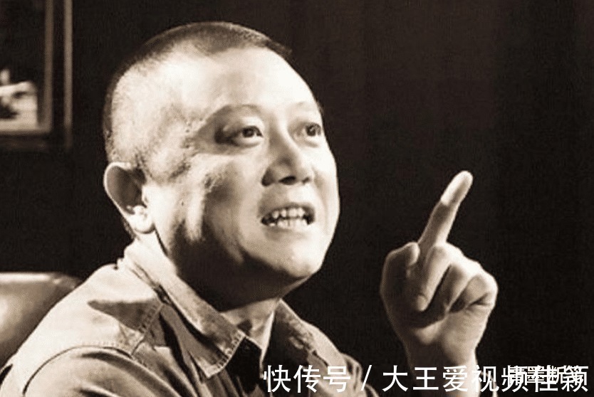 余秋雨@王朔评余秋雨他不应该成为一个作家,甚至算是低配版的席慕容