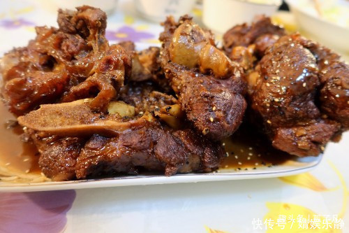 15步教你做美味酱骨头,让自己秒变大厨,你一定可以做到!