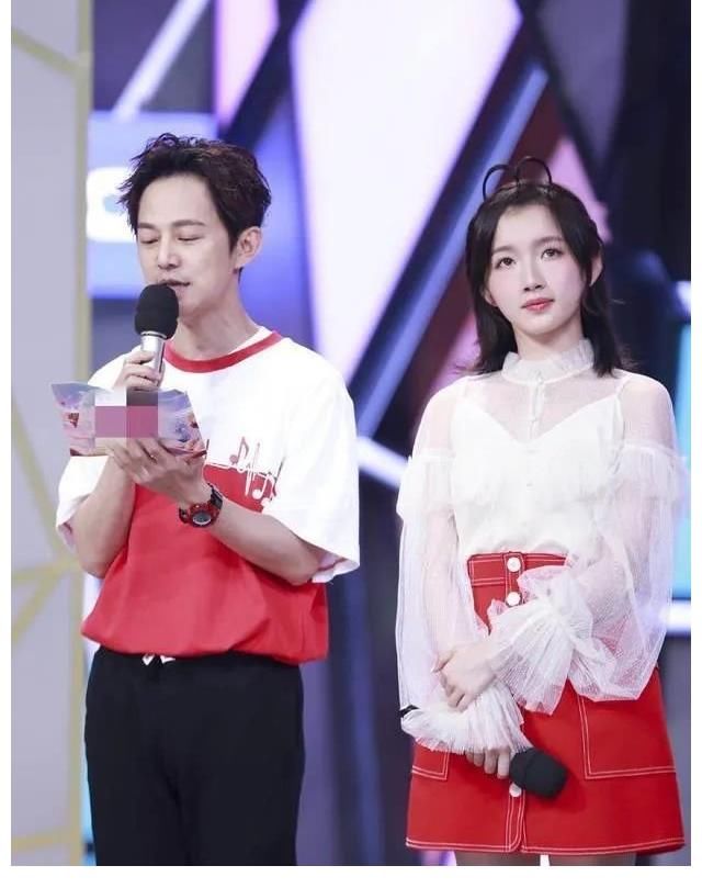 湖南台主持群格局变了,齐思钧是下个何炅,王一博丁程鑫去留成谜