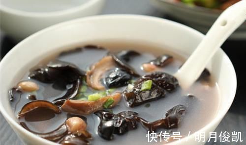 长高|骨科专家：这种食物坚持吃，补充钙含量，孩子长高后会感谢你！